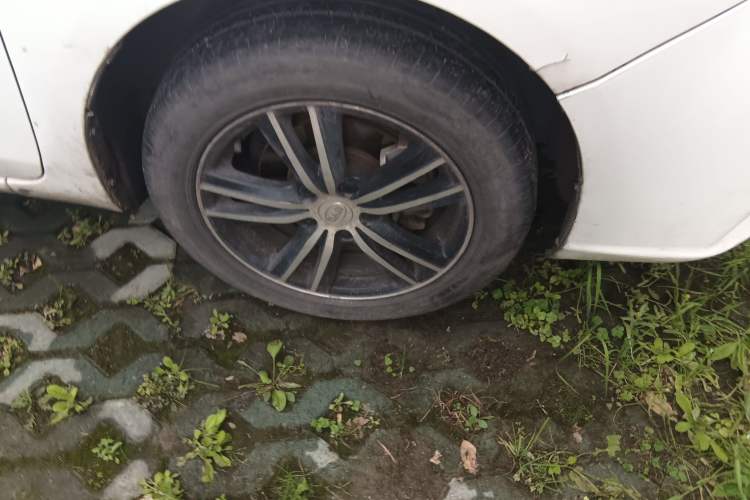 Used BYD Surui 2015 Revised Version 1.5L Manual Luxury Edition
