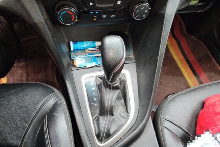 Used Buick GT 2018 18T Automatic Elite Model Gear Lever