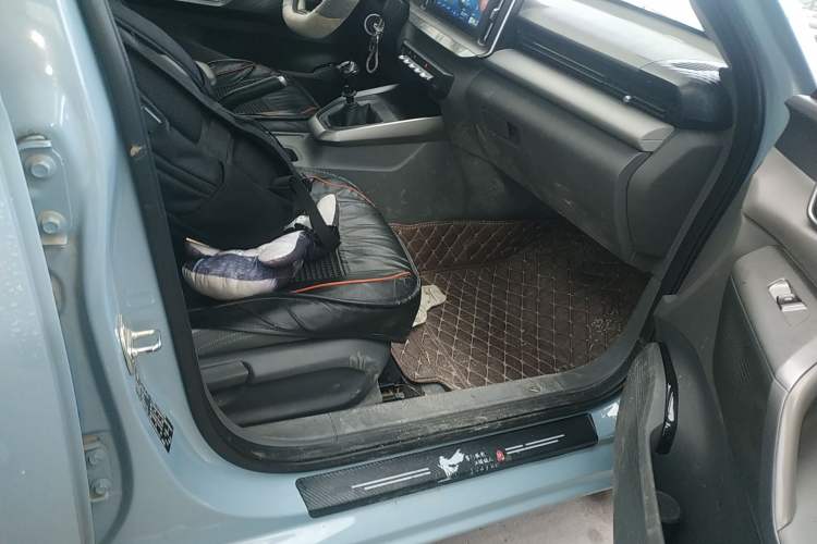 Used Baojun RC-5 2020 1.5L Manual Zhiyao Elite Edition
