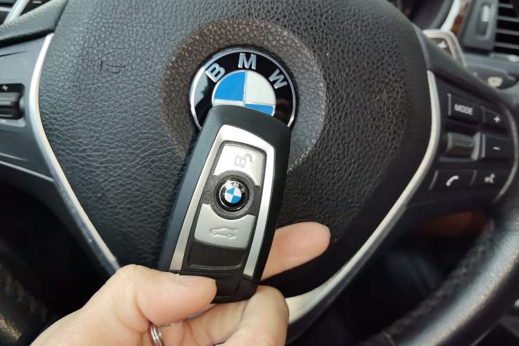 Used BMW 3 Series 2015 320Li Luxury Design Package Premium Edition