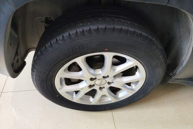 Used Jeep Cherokee 2016 2.0L Superior Edition