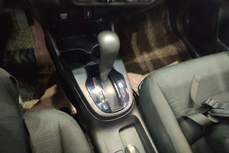 Used Honda Fit 2016 1.5L LXS CVT Comfort Sunroof Version
