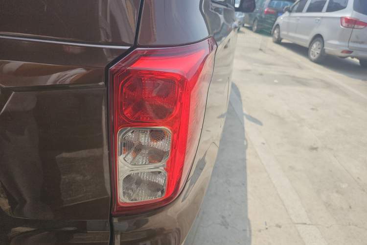 Used Wuling Hongguang 2019 1.5L S Standard Version China VI LAR Right Rear Taillight