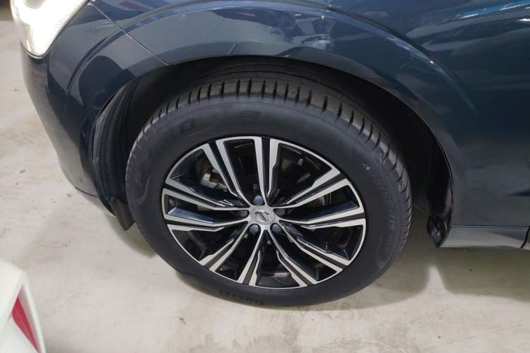 Used Volvo XC60 2022 B5 4x4 Smart Luxury Edition