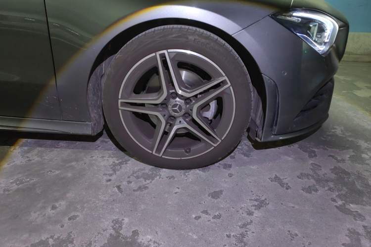 Used Mercedes-Benz CLA 2022 Refreshed CLA 200 Shooting Brake Right Front Wheel Hub