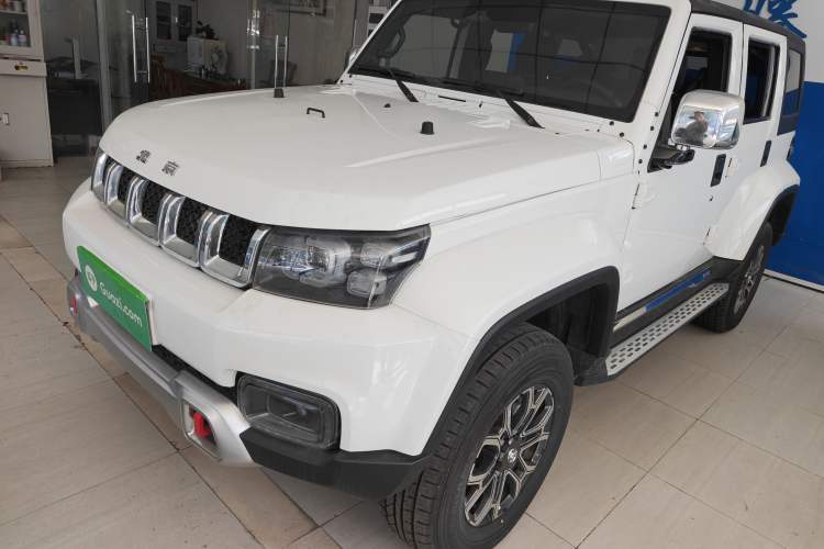 Used BAIC Off-Road BJ40 2019 Updated Version 2.0T Automatic All-Wheel Drive Urban Hunter Edition Premium China V Emission Standard