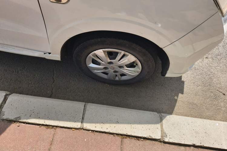 Used Wuling Hongguang 2019 1.5L S Basic Version China VI Standard LAR