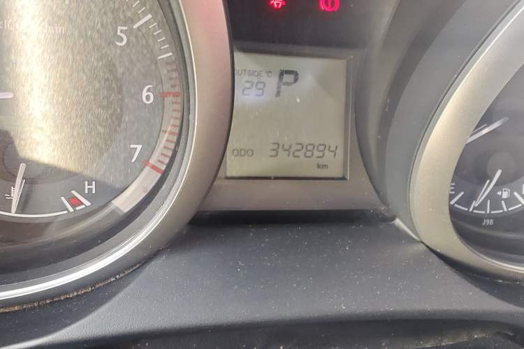 Used Toyota Prado 2014 2.7L Automatic Standard Edition Odometer Close Up