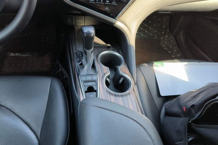 Used Toyota Camry 2019 2.5G Luxury Edition China VI Standard