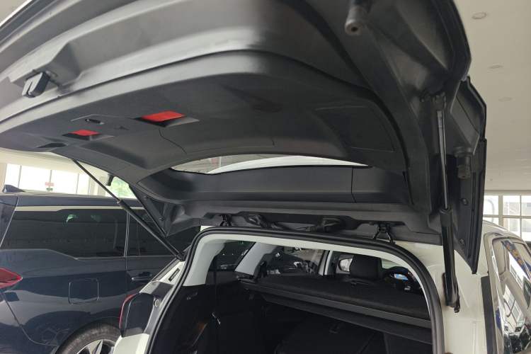 Used Peugeot 5008 2017 350THP 7-Seater Elite Edition
