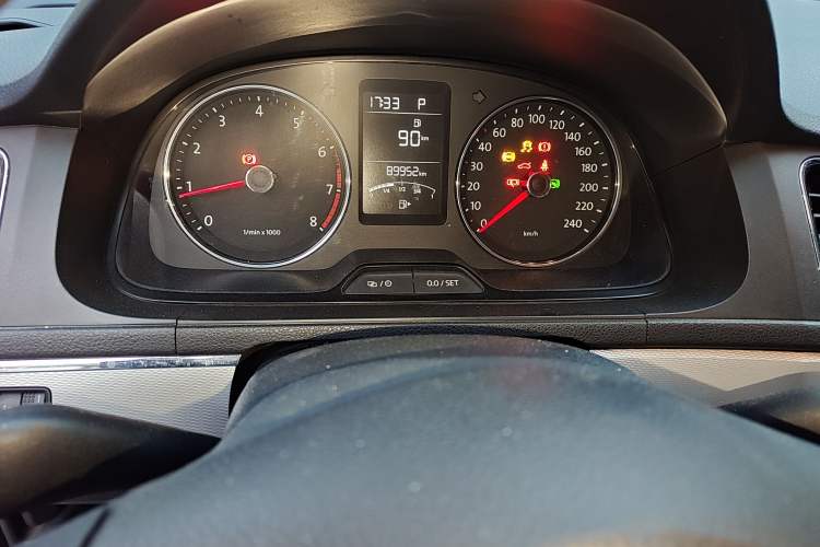 Used Volkswagen Gran Lavida 2013 1.4 TSI Automatic Luxury Model
