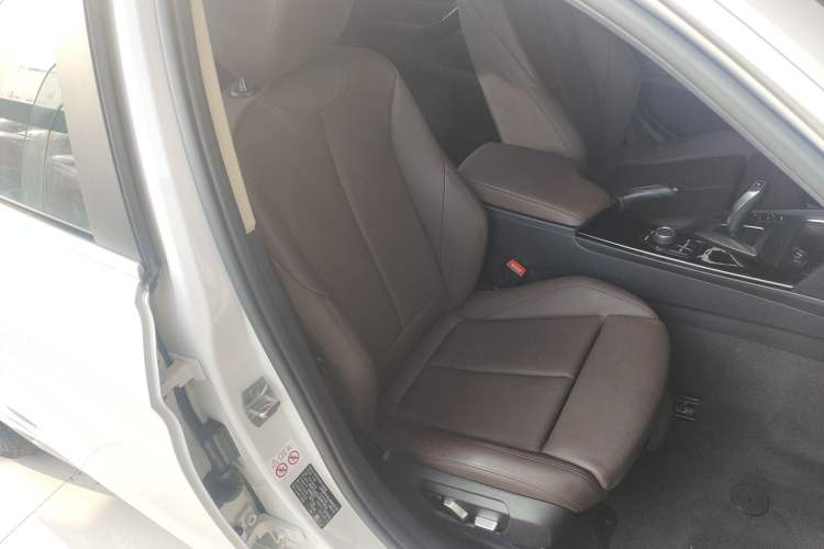 Used BMW 3 Series 2018 320Li Fashion Model Right Front Seat