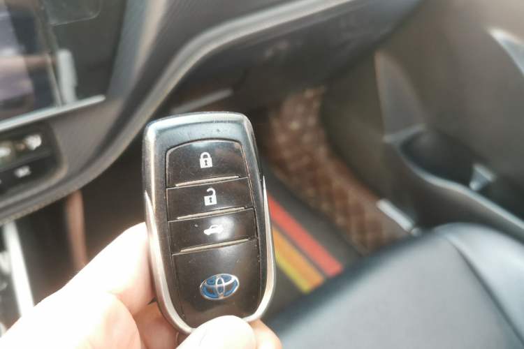 Used Toyota Levin 2017 Revised Dual-Engine 1.8H GS E-CVT Elite Sunroof Version China V Standard