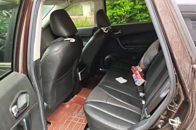 Used GAC Trumpchi GS5 2014 2.0L Automatic Two-Wheel Drive Anniversary Value Edition Left Rear Seat