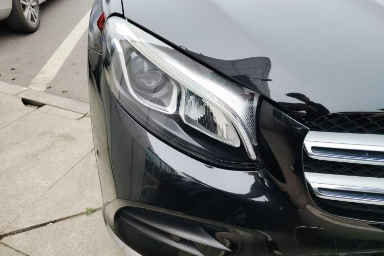 Used Mercedes-Benz GLC 2017 GLC 260 4MATIC Luxury Model
