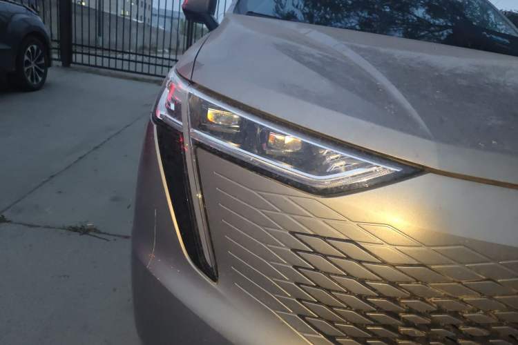 Used Haval Fierce Dragon Max 2023 1.5L Hi4 105 Four-Wheel Drive Elite Edition Right Front Headlight