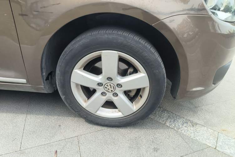 Used Volkswagen Touran 2013 1.4T DSG Comfort Edition 5-Seater Right Front Wheel Hub