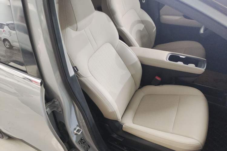 Used Wuling Bingo PLUS 2024 510 km Flagship Edition Four-Seater Version Right Front Seat