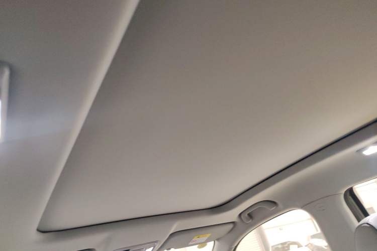 Used CHANGAN UNI-Z New Energy 2024 Blue Whale Smart Electric iDD 125km Excellence Model Headliner