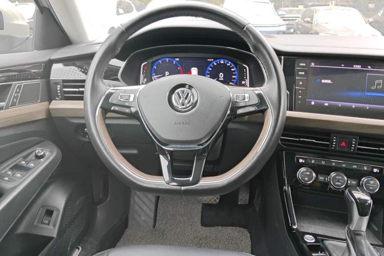 Used Volkswagen Passat 2019 380TSI Prestige Edition China VI Standard
