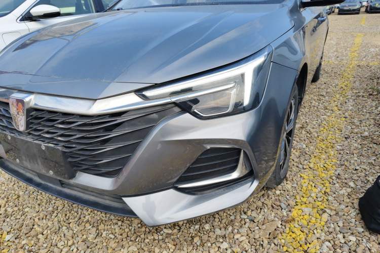 Used Roewe i6 MAX New Energy 2022 EV 500 Grand Touring Edition with Sunroof
