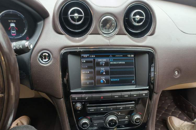 Used Jaguar XJ 2015 XJL 3.0 SC Elegant Business 80th Anniversary Limited Edition
