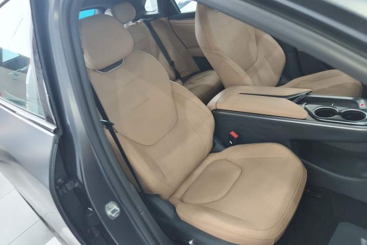 Used ARCFOX Alpha T5 2025 520 MAX
