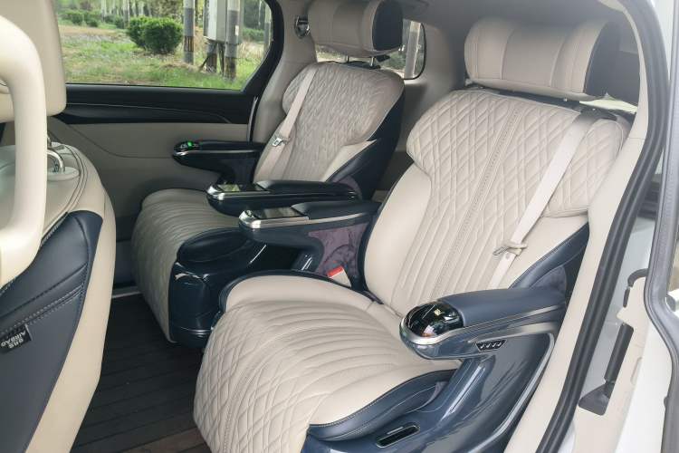 Used Buick GL8 2021 ES Landtrek 653T Comfort Edition