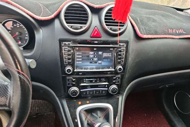 Used Haval H6 2016 Upgraded Model 1.5T Manual Two-Wheel Drive Urban Version
