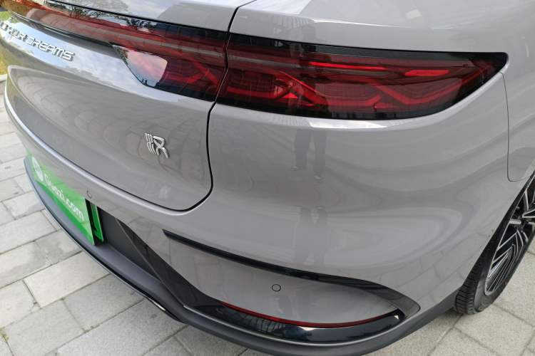 Used BYD Han 2025 EV with 701 km of Laser Radar-Enabled Intelligent Driving
