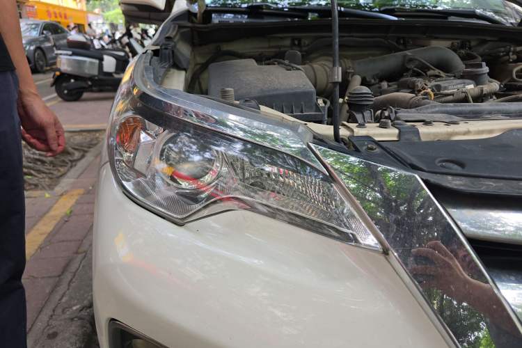 Used Toyota Fortuner 2016 2.7L Middle East Version Right Front Headlight