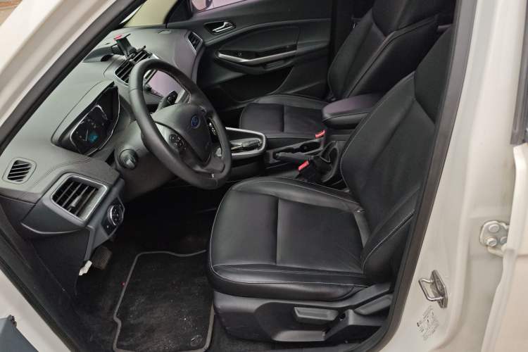 Used Ford Escort 2015 1.5L Automatic Fashion Model
