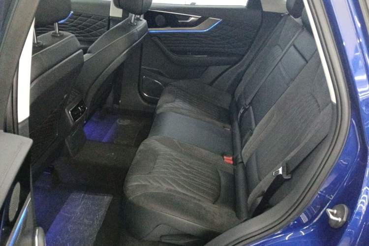 Used Hongqi HS5 2022 Revised Version 2.0T Smart Connect Flagship Edition
