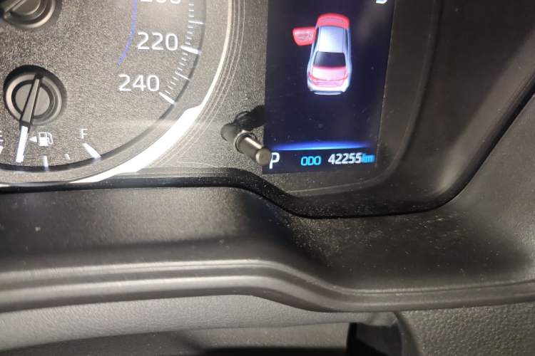 Used Toyota Levin 2022 Dual-Motor 1.8H E-CVT Sport Edition Odometer Close Up