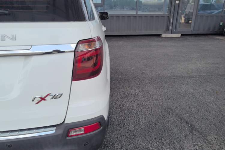 Used CHANGAN OSHAN CX70 2017 CX70T 1.5T Automatic Luxury Edition

