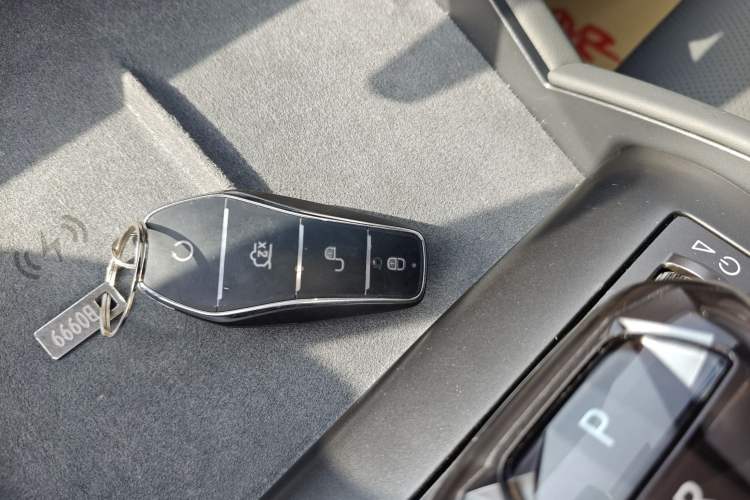 Used BYD Qin L 2025 DM-i Smart Drive 120KM Superior Model
