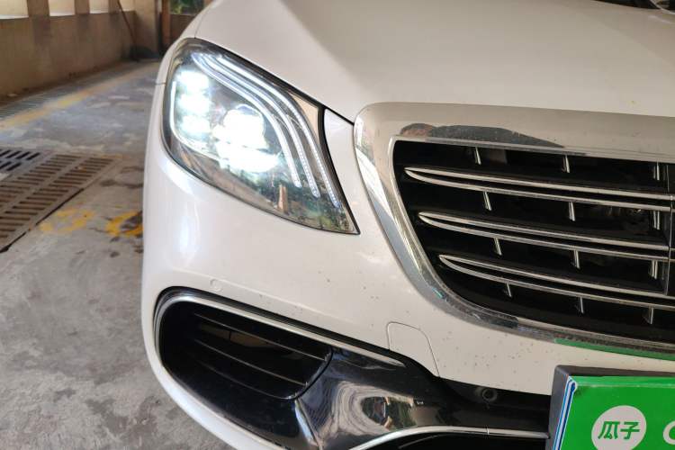 Used Mercedes-Benz S-Class AMG 2016 AMG S 63 L 4MATIC Right Front Headlight