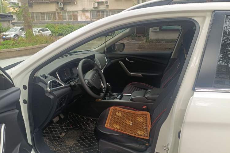 Used Venucia T90 2020 2.0L CVT Smart Connect & Smooth Drive Edition
