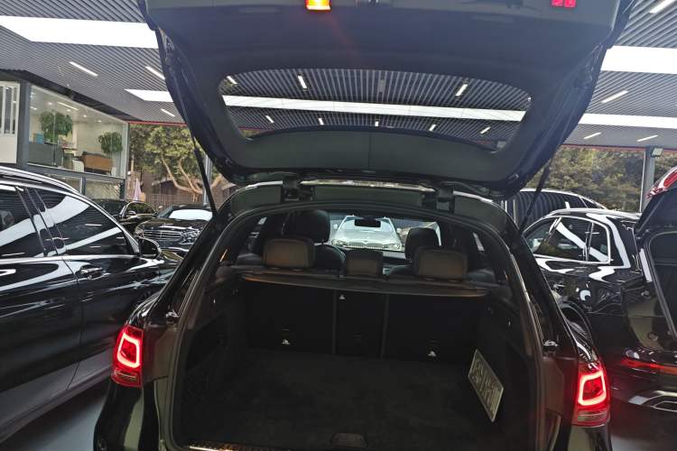 Used Mercedes-Benz GLC 2022 Facelift GLC 260 L 4MATIC Luxury Edition
