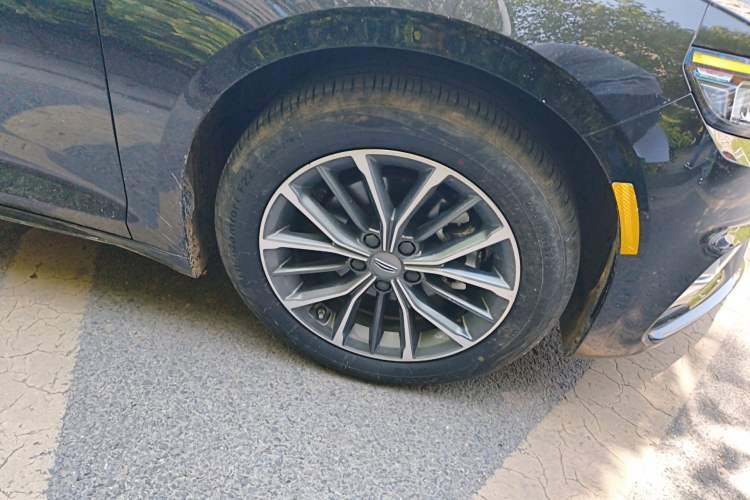 Used Geely Auto Preface 2023 1.5TD Fuyao Version Right Front Wheel Hub