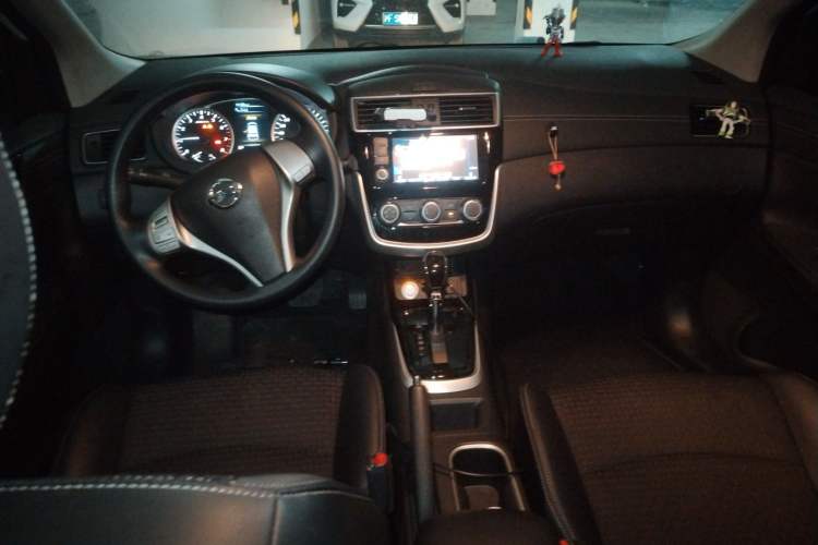 Used Nissan Tiida 2016 1.6L CVT Smart Drive Edition Center Console