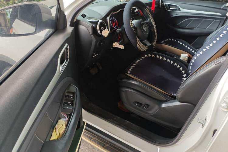 Used MG ZS 2018 1.5L Automatic Luxury Edition China V Standard
