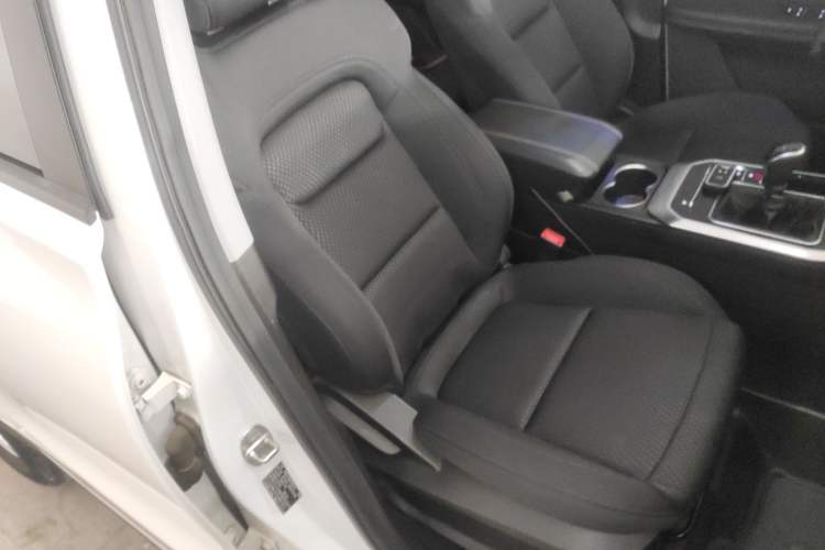 Used Chery Tiggo 8 2019 1.5 TCI Manual Fashion Edition Right Front Seat