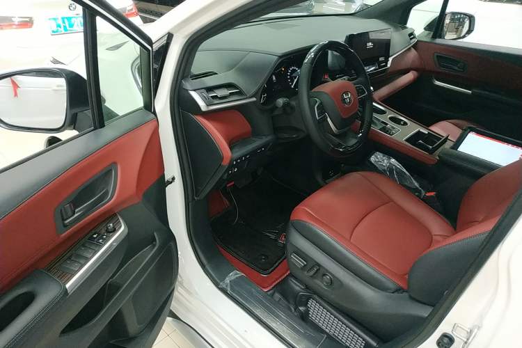 Used Toyota Granvia 2024 2.5L Hybrid Comfort Edition Driver Seat