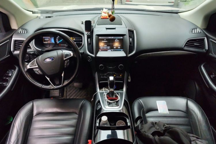 Used Ford Edge 2015 2.0T GTDi Two-Wheel-Drive High-Line Version
