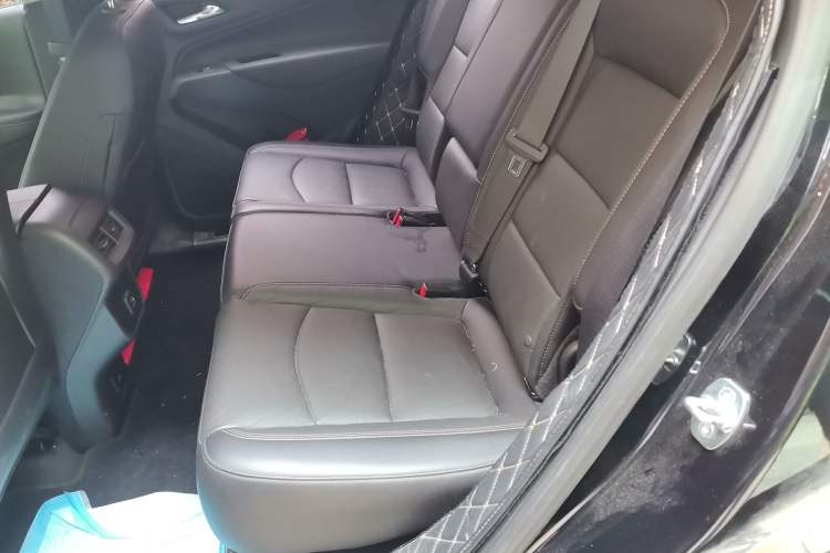 Used Chevrolet Equinox 2018 RS 550T Automatic All-Wheel-Drive Boundary Edition Left Rear Seat