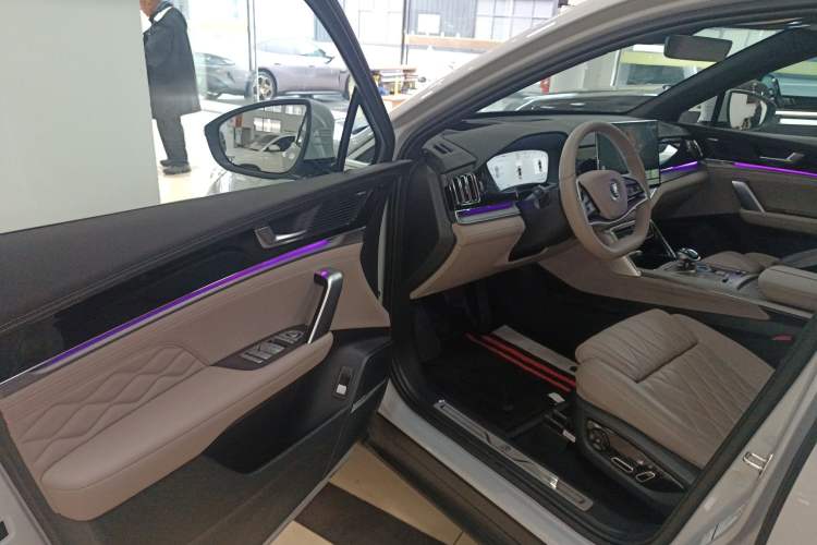 Used BYD Tang New Energy 2025 Intelligent Driving Version DM-i 115KM Flagship Edition
