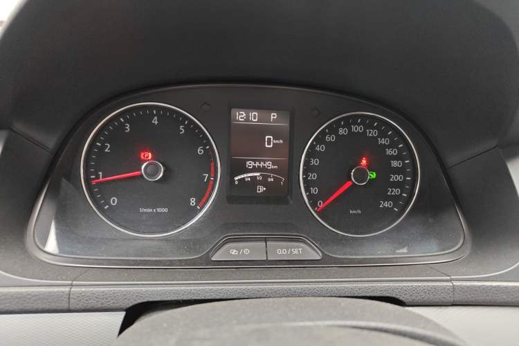 Used Volkswagen Gran Lavida 2013 1.6L Automatic Comfort Model Instrument Cluster