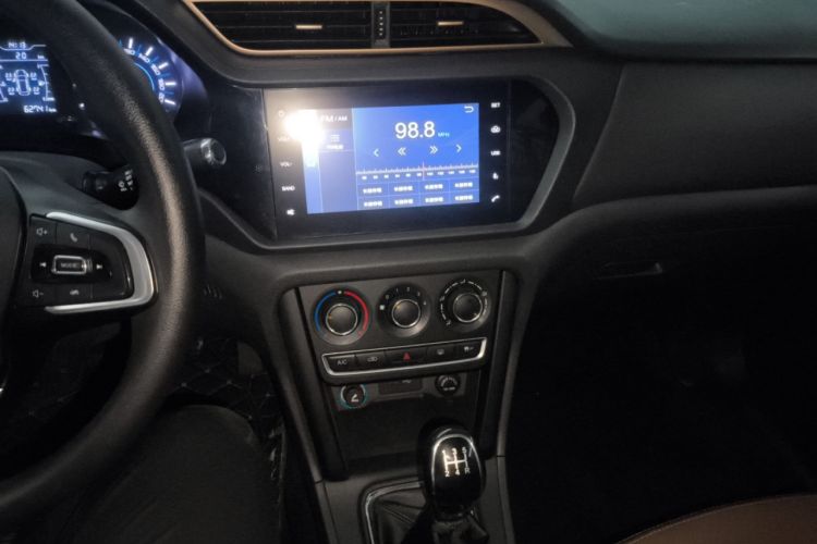 Used Chery Tiggo 3 2020 Million Global Edition 1.5L Manual Elite Model Audio And AC Panel