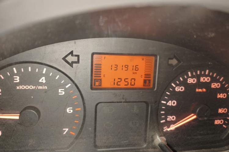 Used Wuling Rongguang 2011 1.2L Base Version
